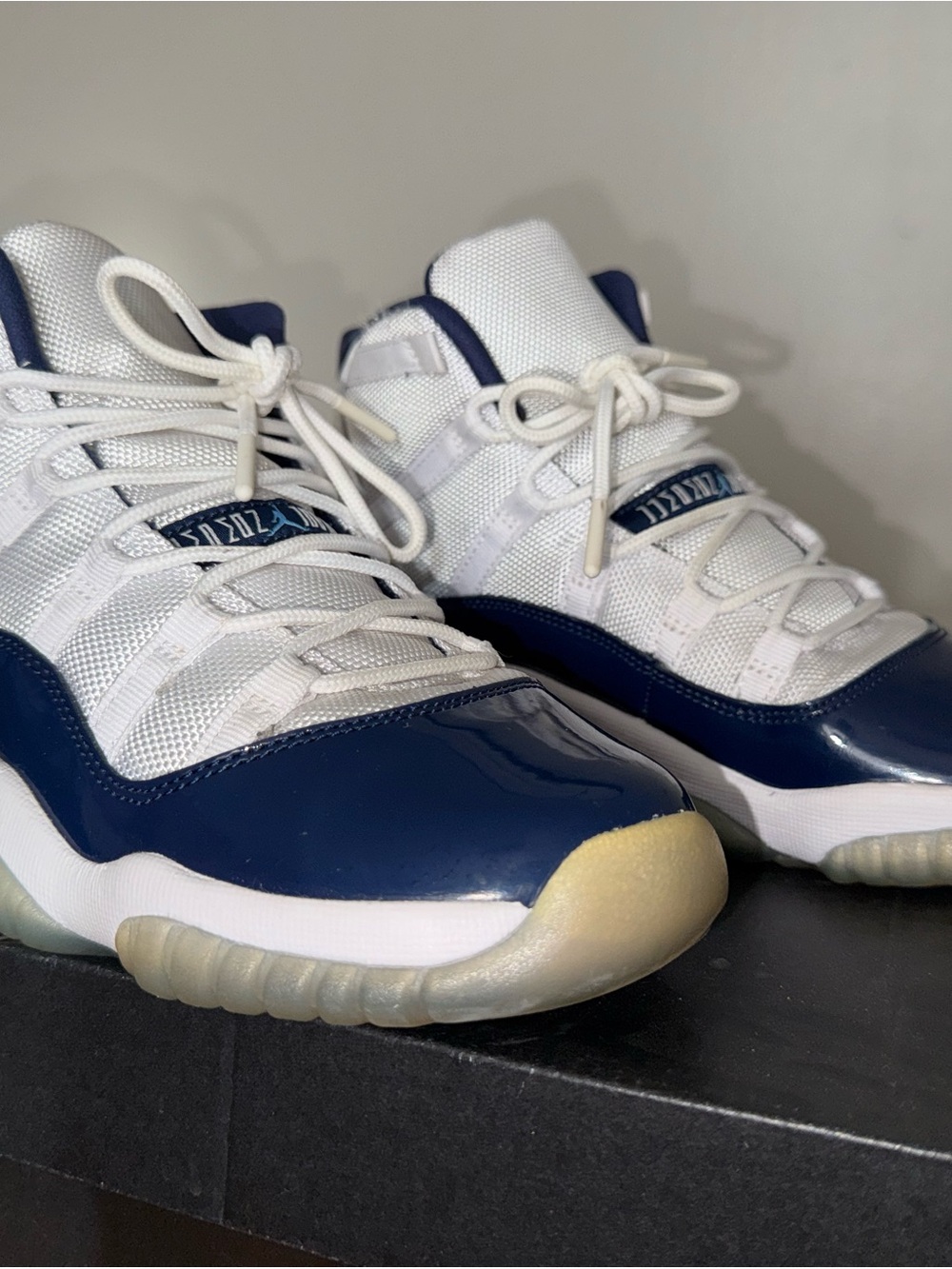 Women 7.5/Mens 6- Jordan 11 White/blue Retro Basketball Sneakers